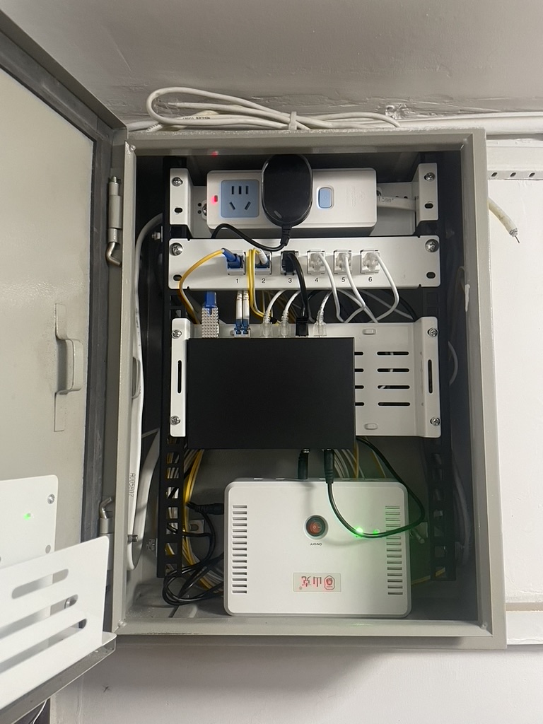 router enclosure without poe
